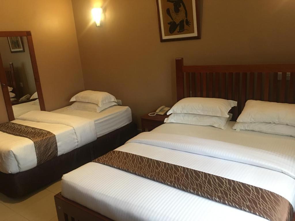 Summit Lodge Marombosa Екстериор снимка