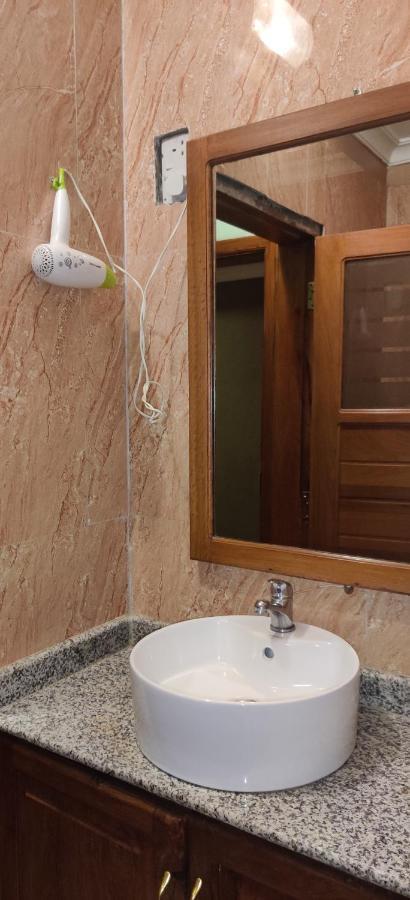 Summit Lodge Marombosa Екстериор снимка