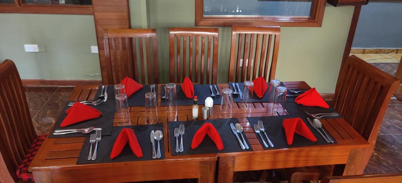 Summit Lodge Marombosa Екстериор снимка